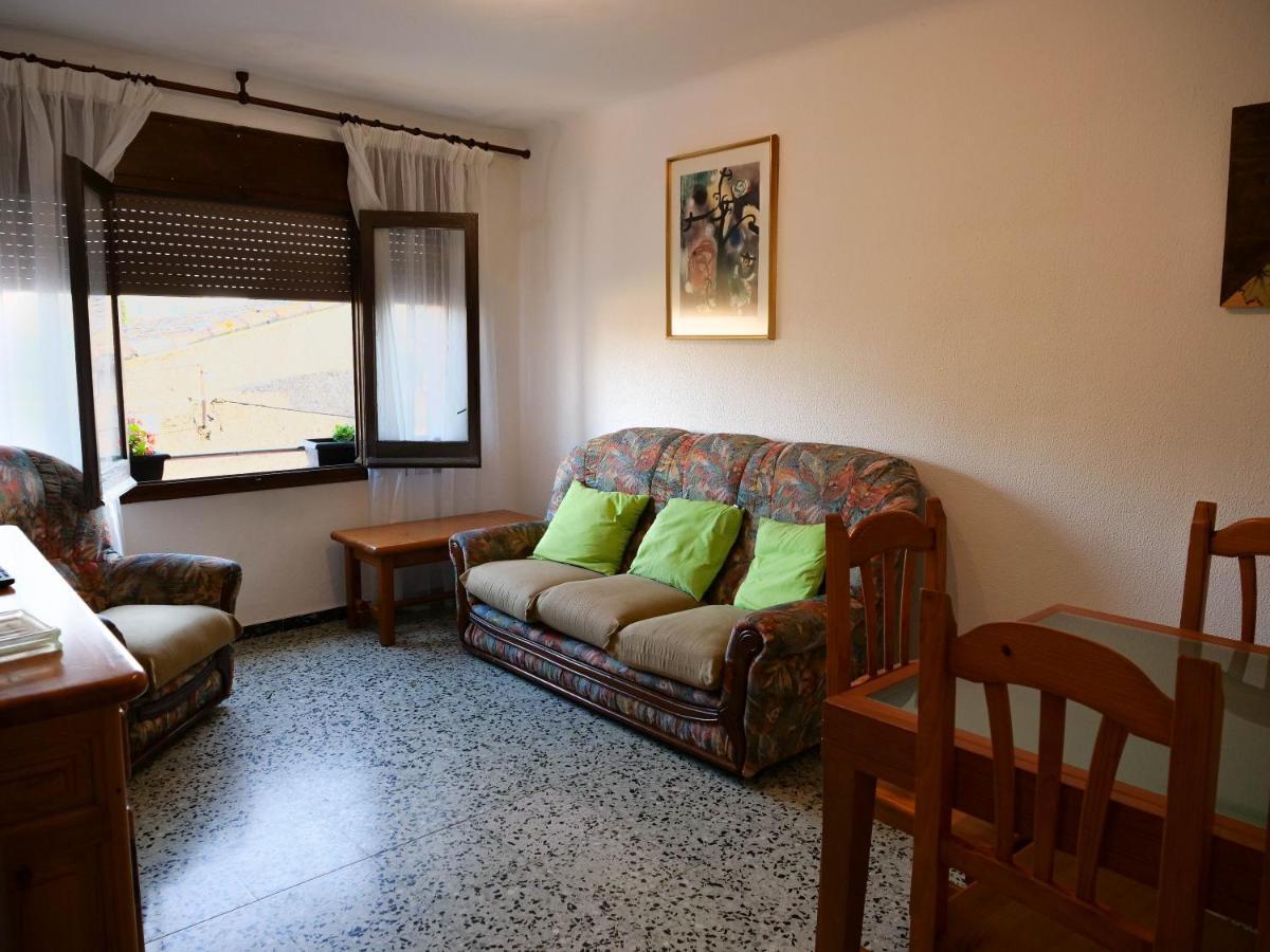 Can Picola Villa Capmany Luaran gambar